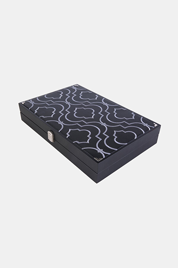 BACKGAMMON