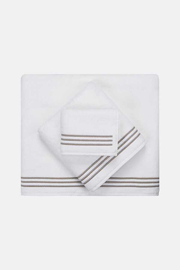 EMBROIDERED TOWEL 2