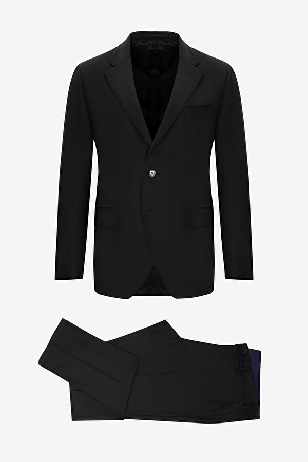 SUIT