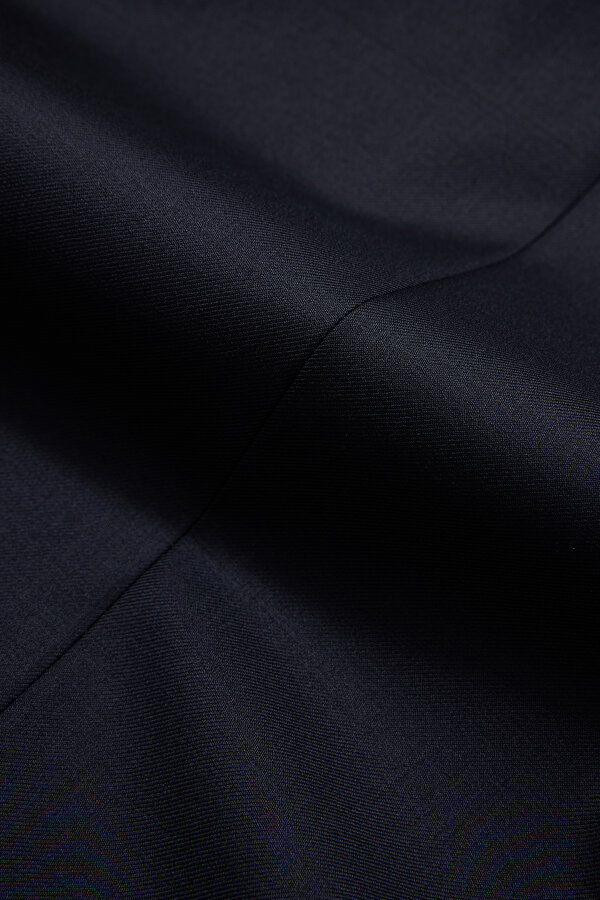 SUIT 6