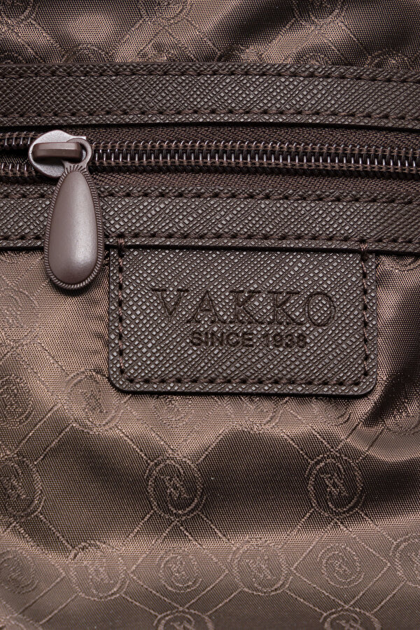 SUITCASE 7