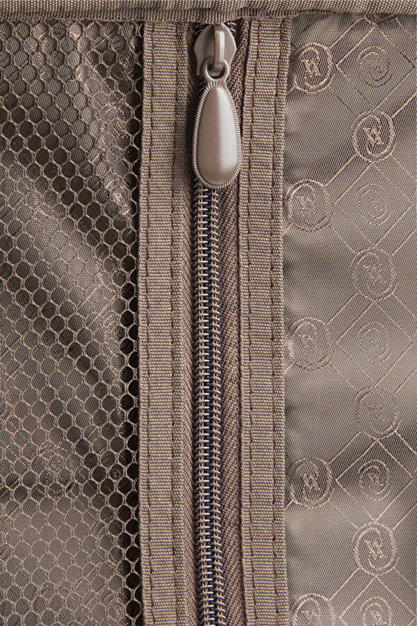 SUITCASE 6