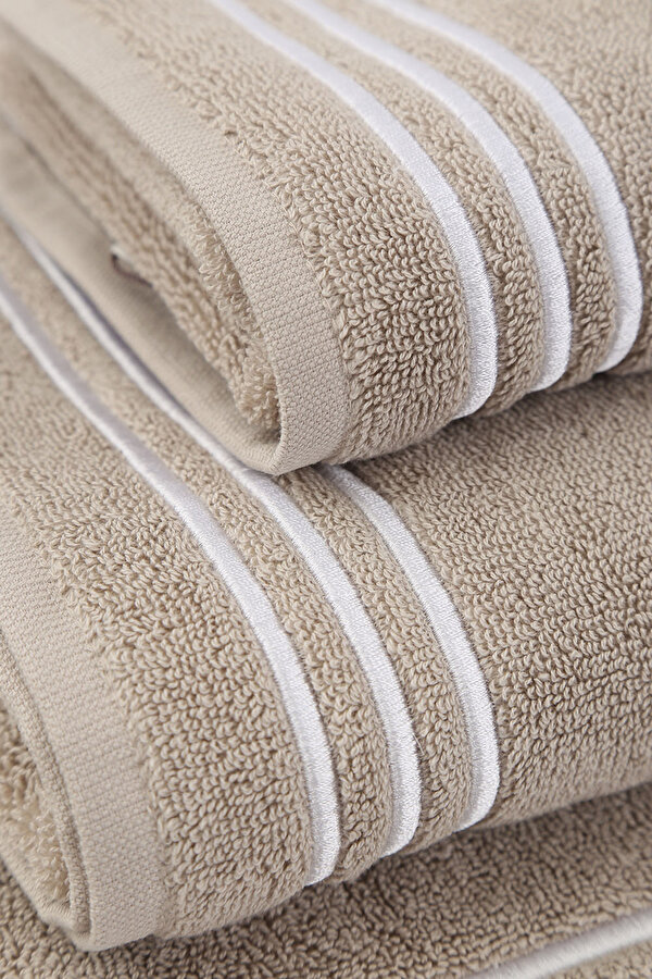 TOWEL 6