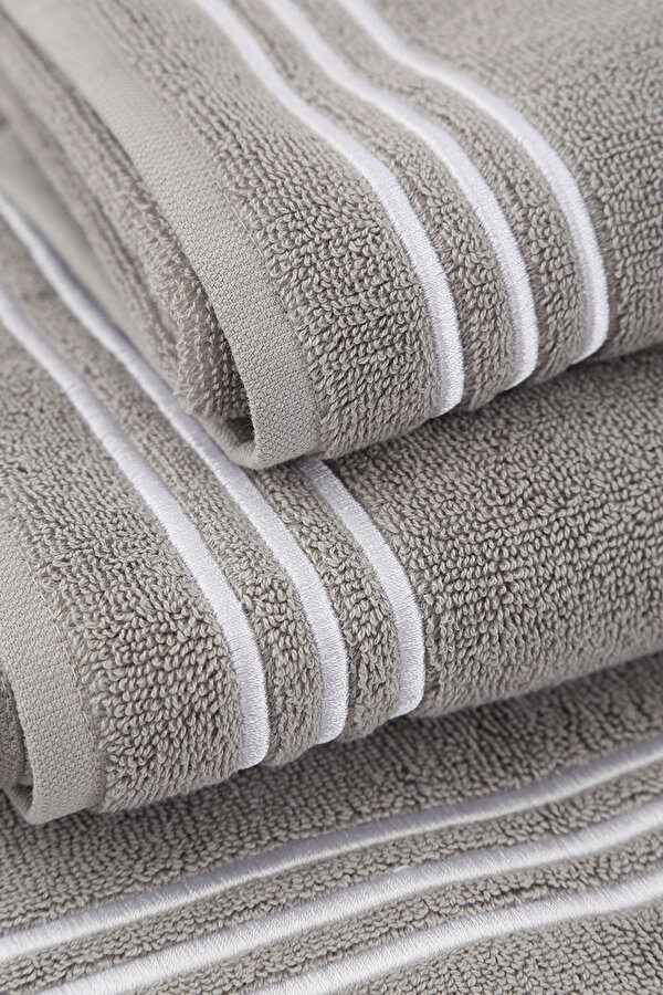 TOWEL 6