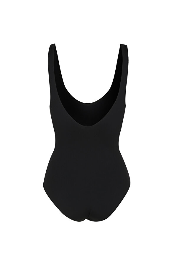 SWIMSUIT 2