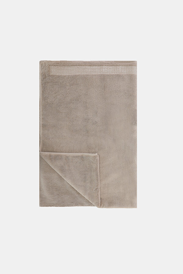 TOWEL 2