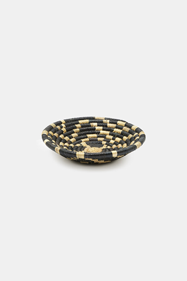 DECORATIVE PLATE