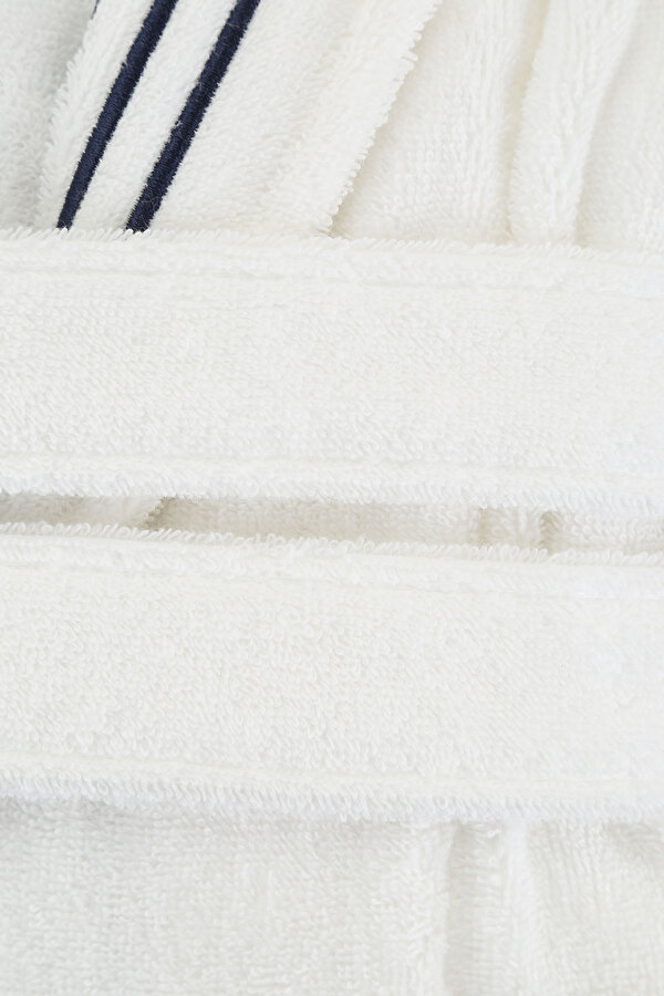 BATHROBE 2