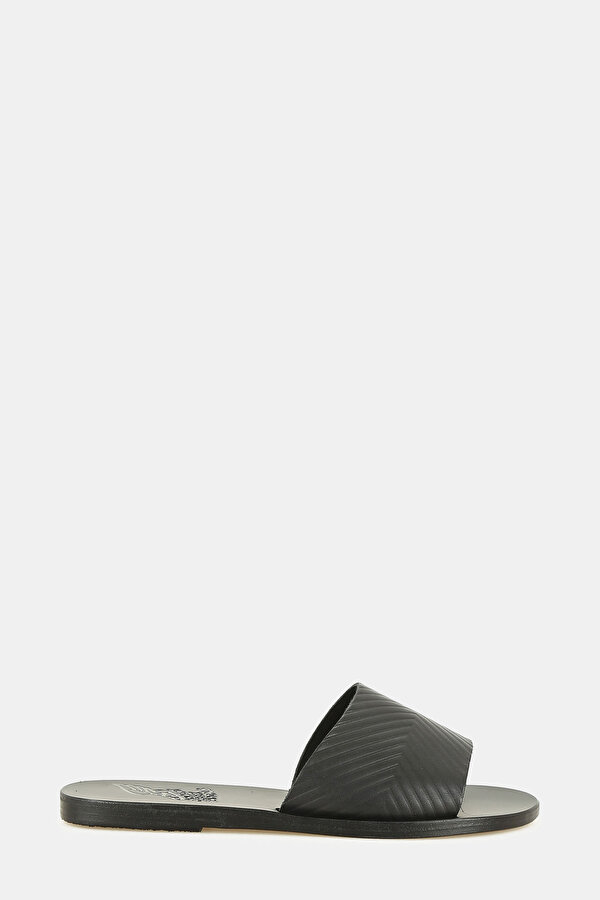 SLIPPER
