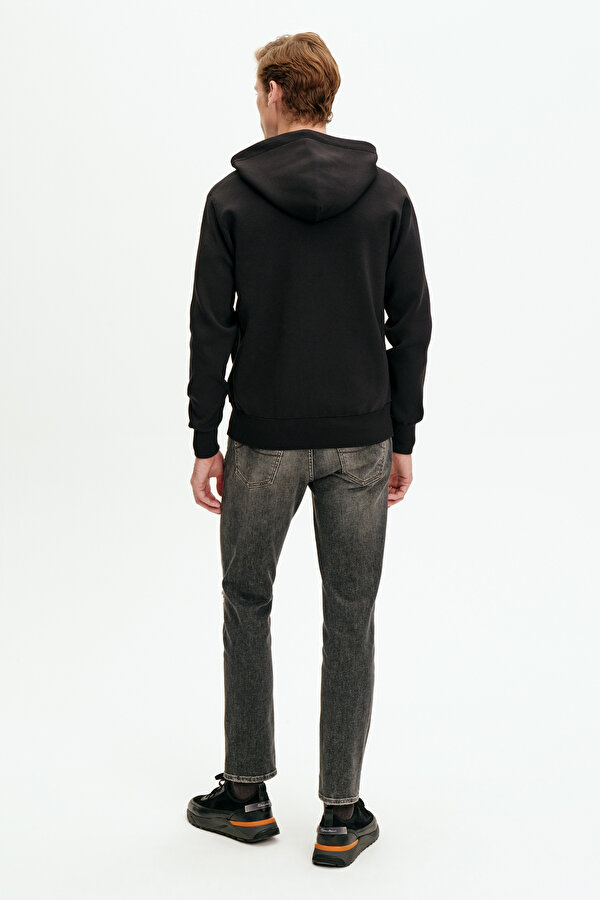 SWEATSHIRT 2