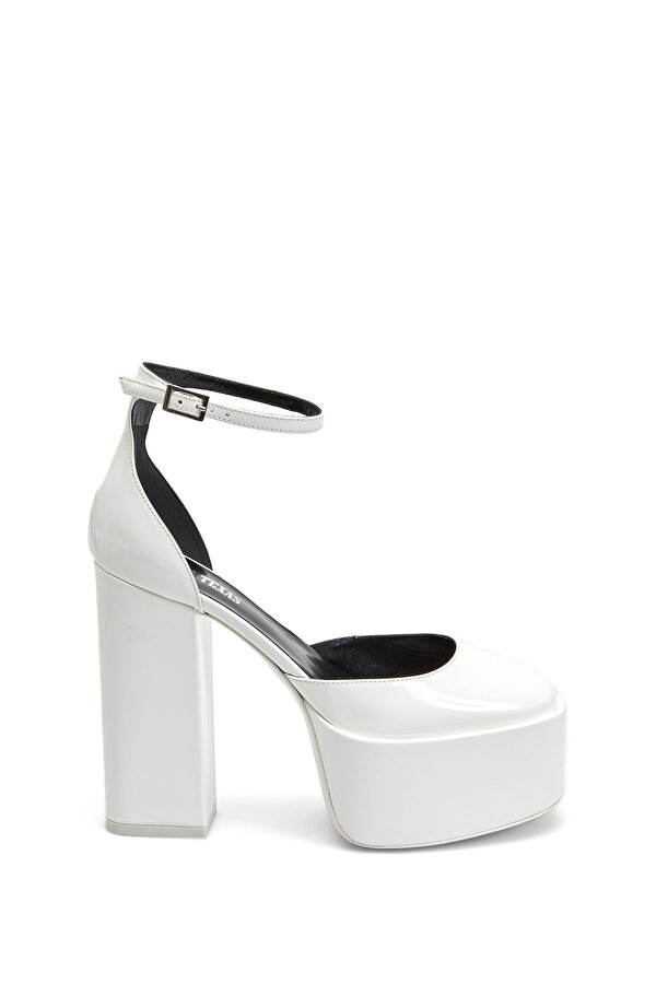 White Shoe 2