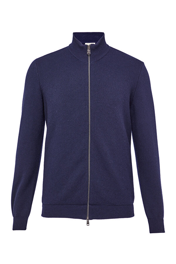 KNITWEAR