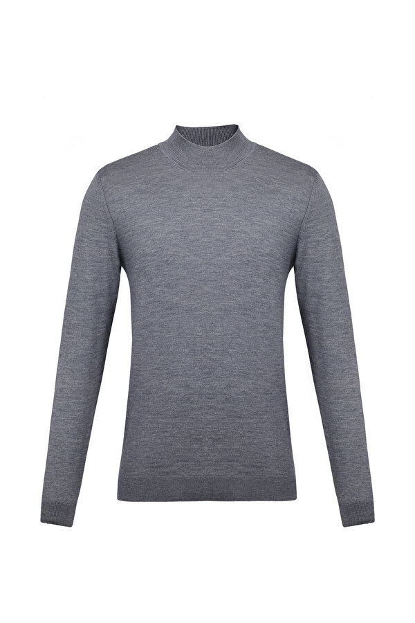 KNITWEAR