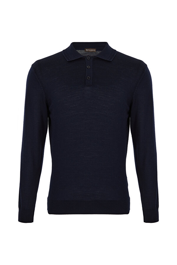 KNITWEAR