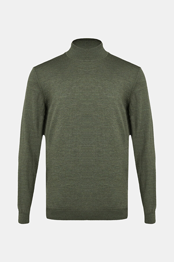 KNITWEAR