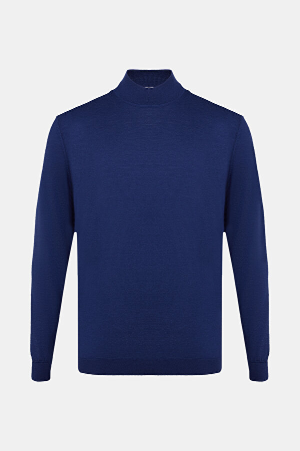 KNITWEAR