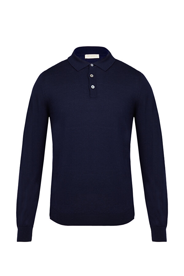 KNITWEAR