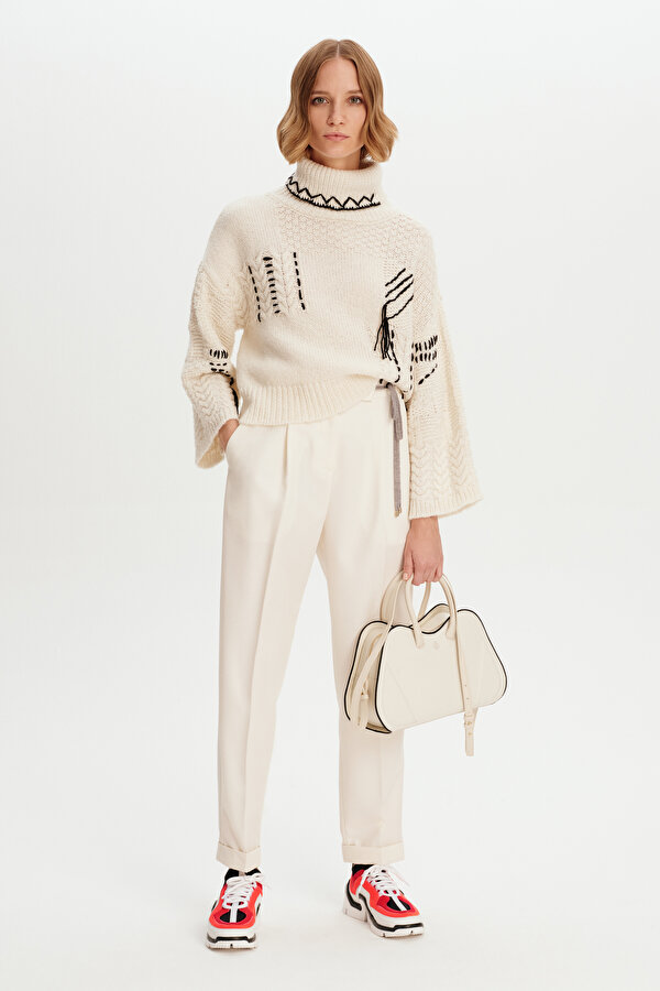 KNITWEAR
