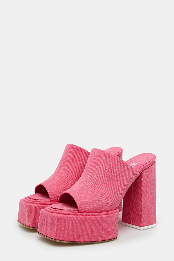 SLIPPERS 2