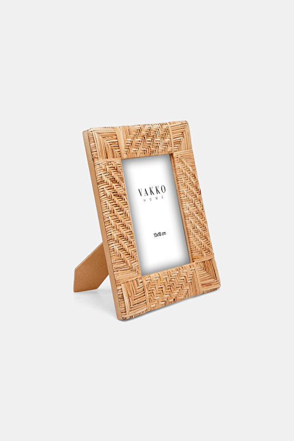 RATTAN FRAME 2