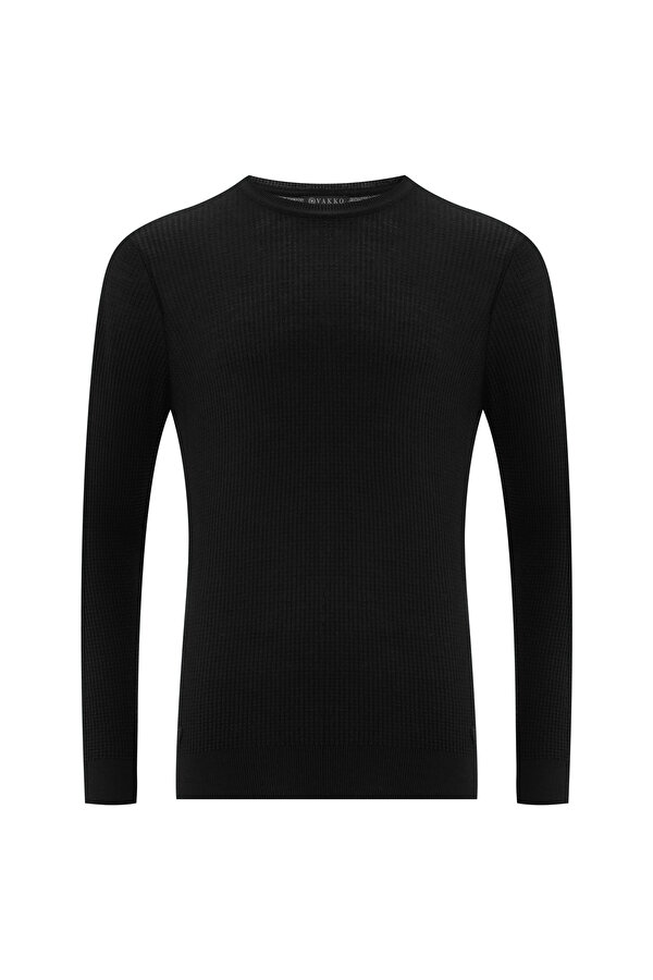 KNITWEAR