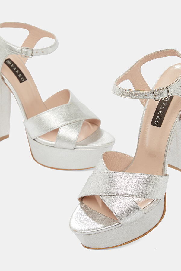 SHOES 6