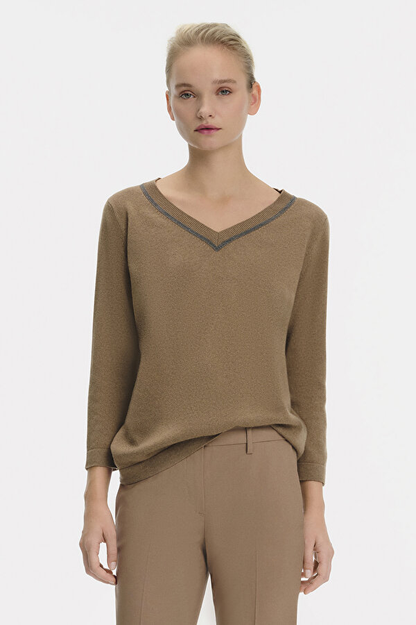 KNITWEAR