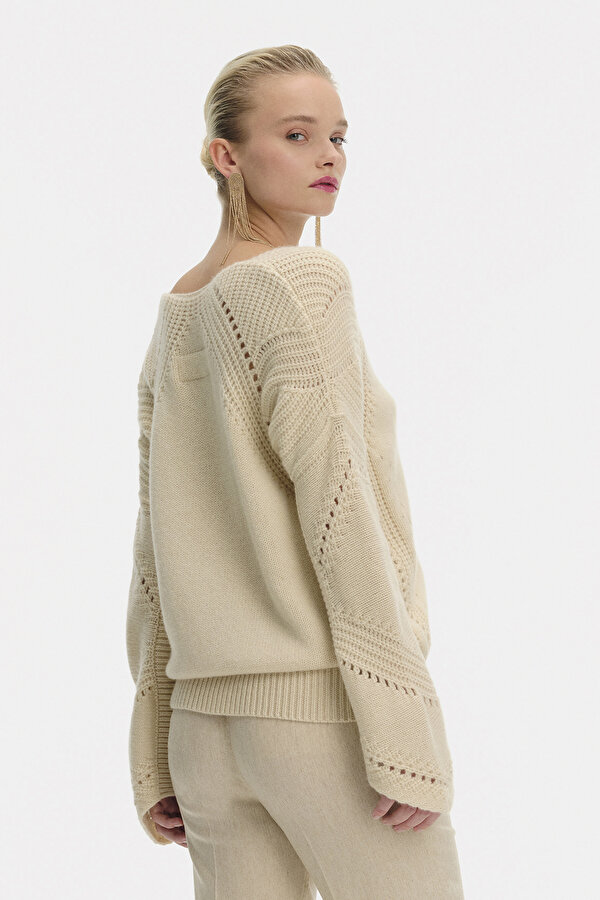 KNITWEAR 2