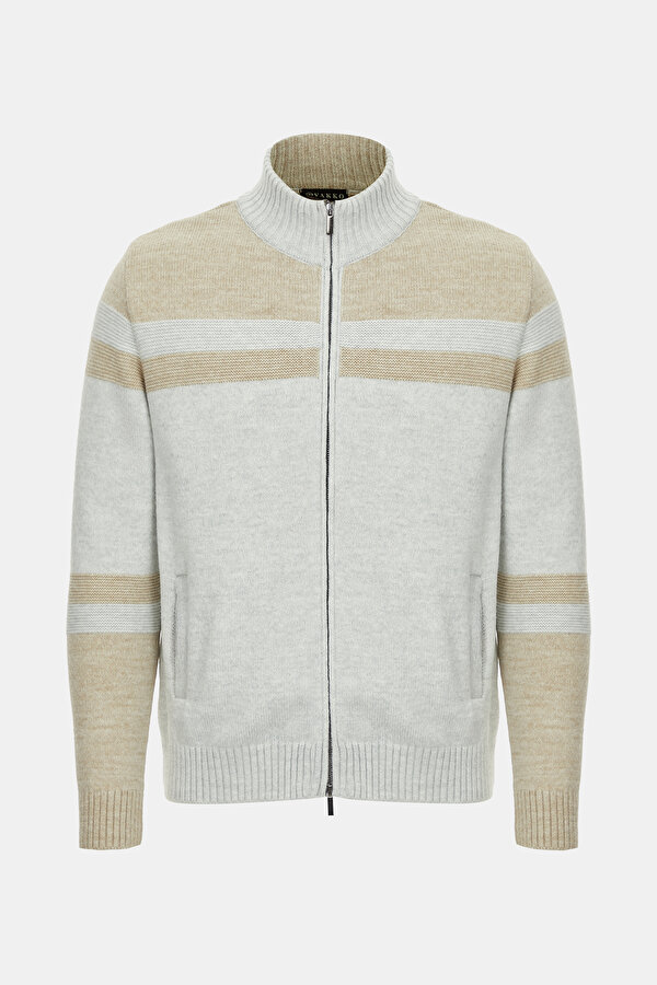 KNITWEAR