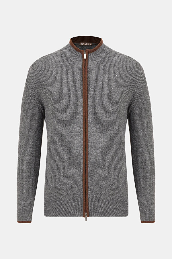 KNITWEAR