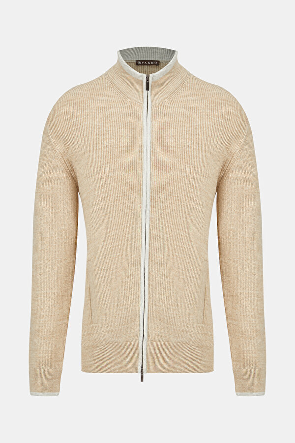 KNITWEAR