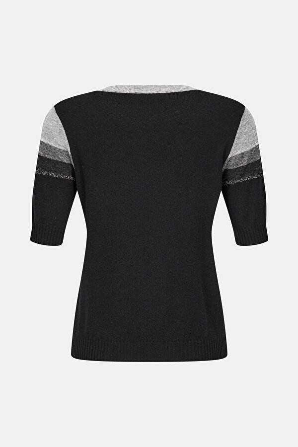 KNITWEAR 2