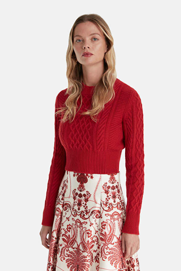 KNITWEAR