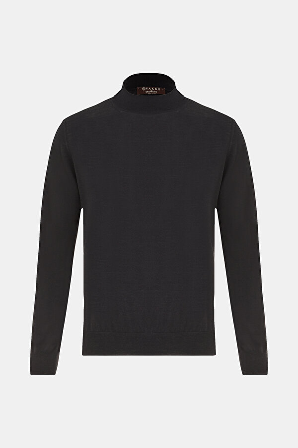 KNITWEAR