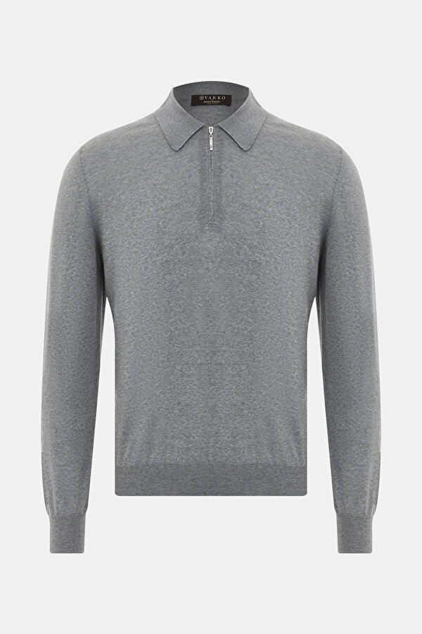 KNITWEAR