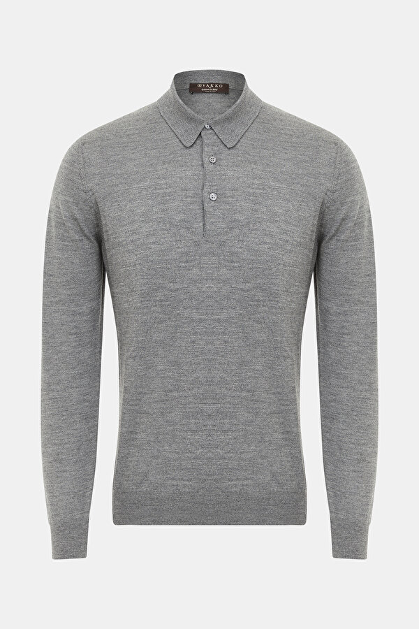KNITWEAR
