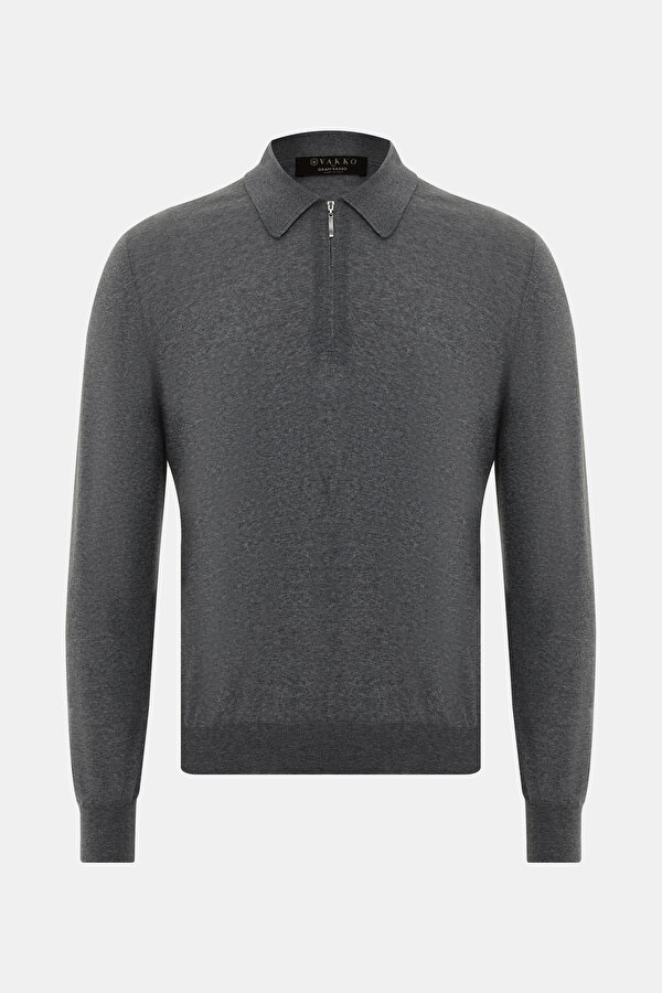 KNITWEAR