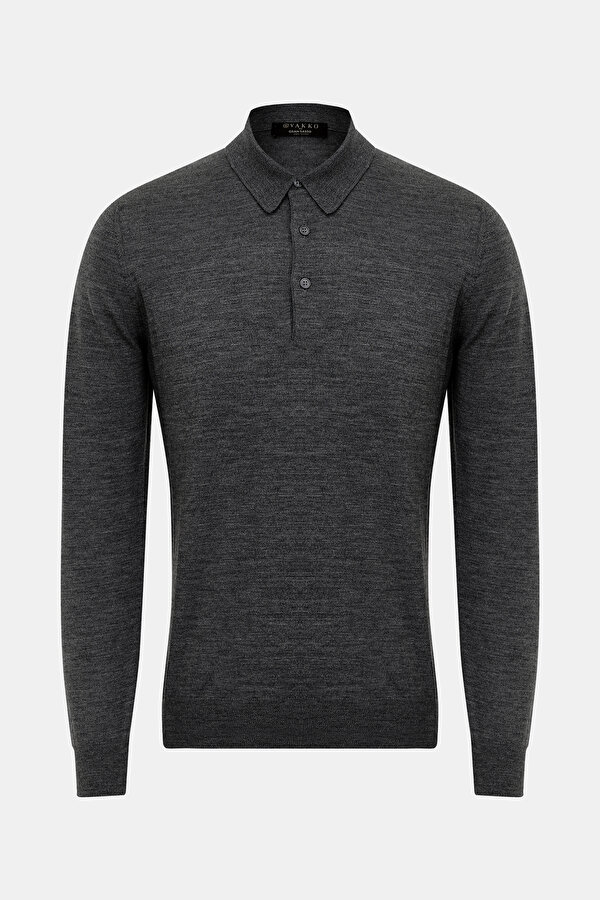 KNITWEAR