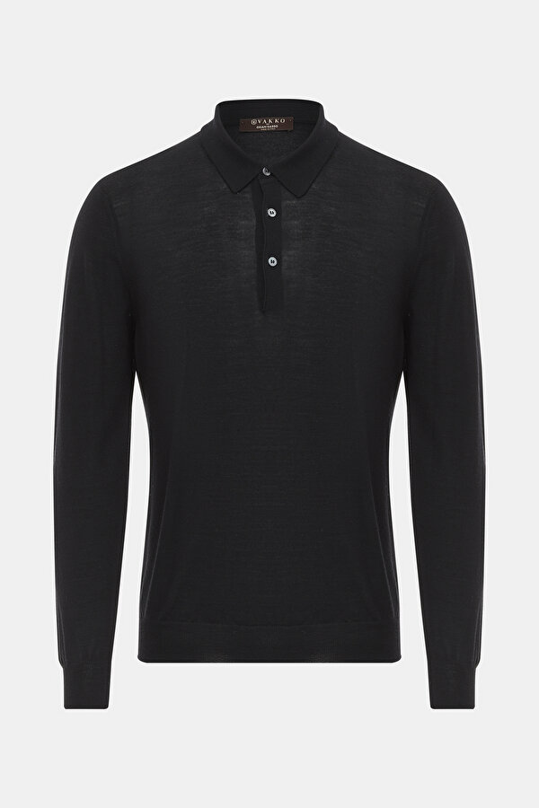 KNITWEAR