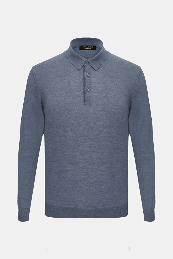 KNITWEAR