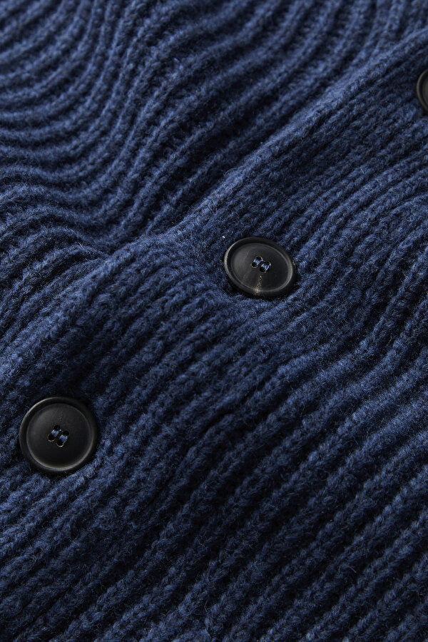 KNITWEAR 6