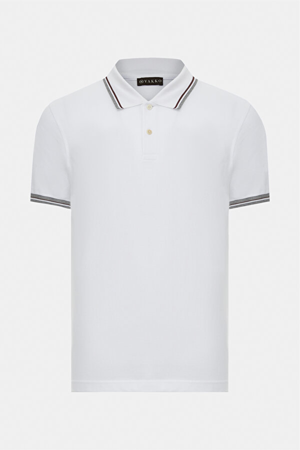 WHITE T-SHIRT
