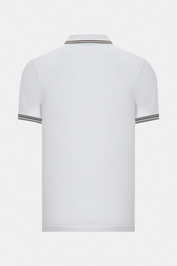 WHITE T-SHIRT 2
