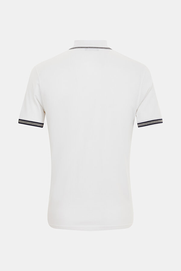 WHITE TSHIRT 2