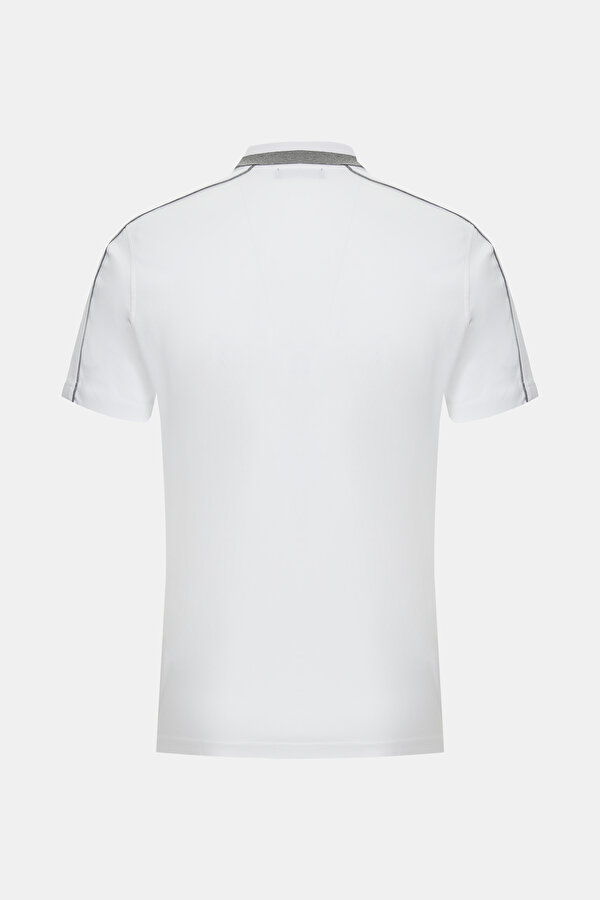 WHITE T-SHIRT 2