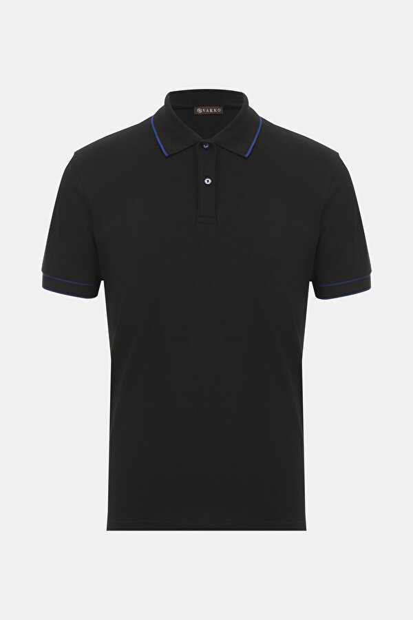 BLACK T-SHIRT