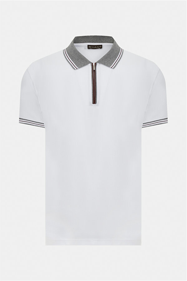 WHITE T-SHIRT