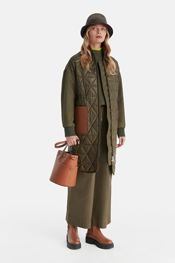 TAN LIGHT OVERCOAT