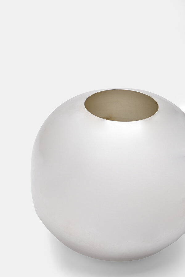 DECORATIVE VASE 2