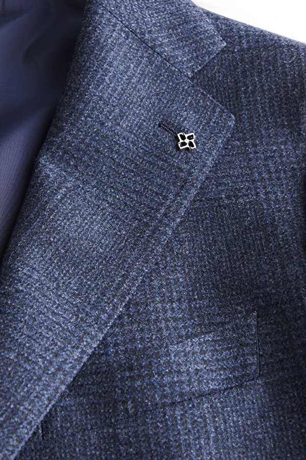 GREY JACKET 6